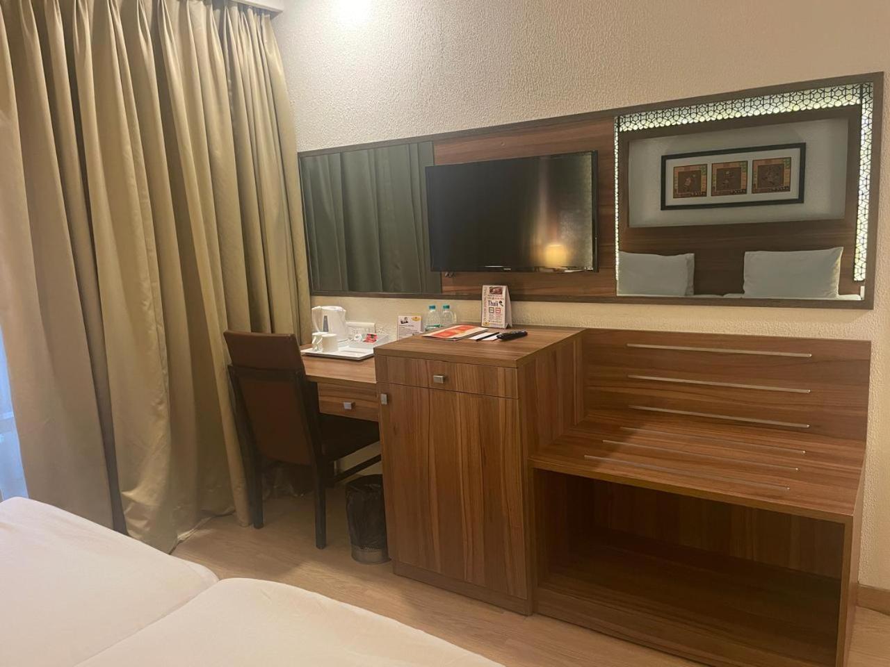Incredible One Hotel Secundurabad Buitenkant foto